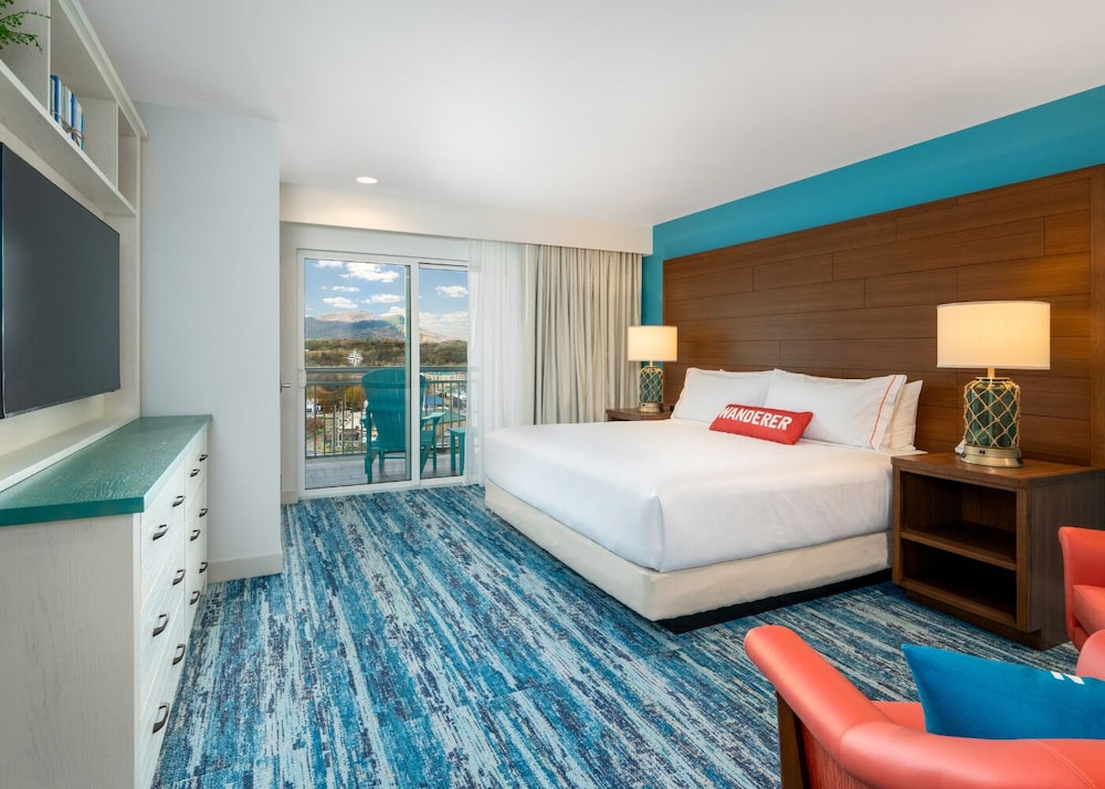 compass hotel by margaritaville