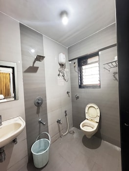 hsquare service apartment malad