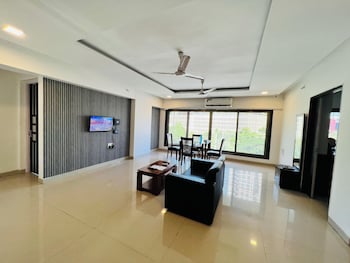 hsquare service apartment malad