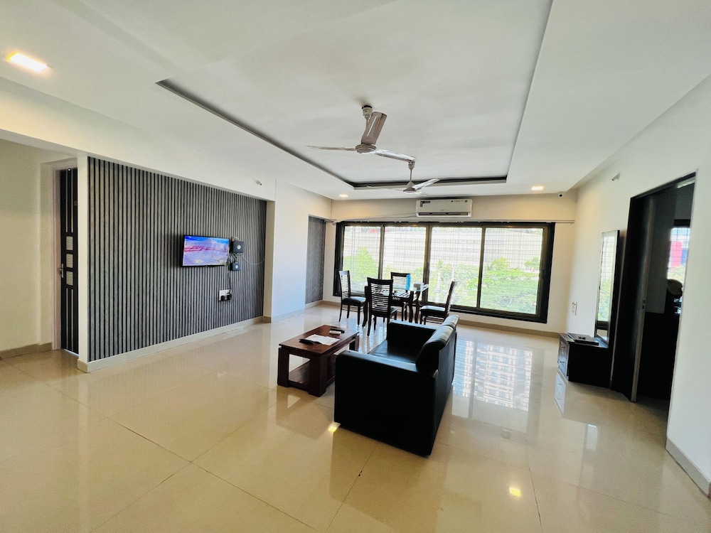 hsquare service apartment malad