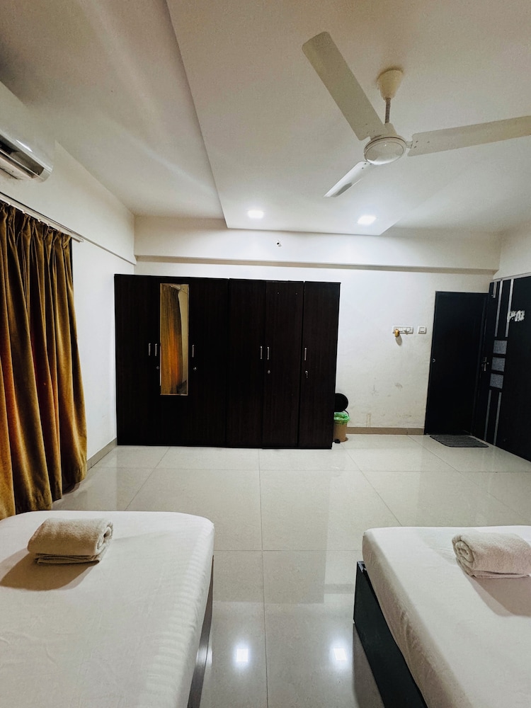 hsquare service apartment malad