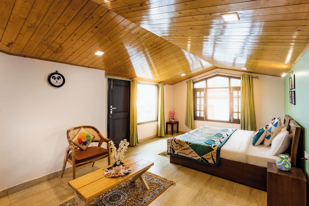 the sunset abode shimla 4br valley views