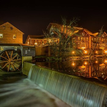 pigeon forge