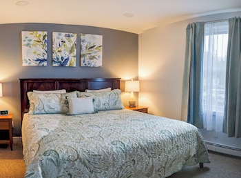 Woodland Apartments-Acadia National Park,,3 star