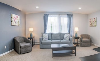 Woodland Apartments-Acadia National Park,,3 star
