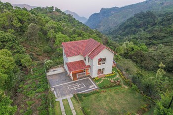 Moving Mist Villa,,2 star