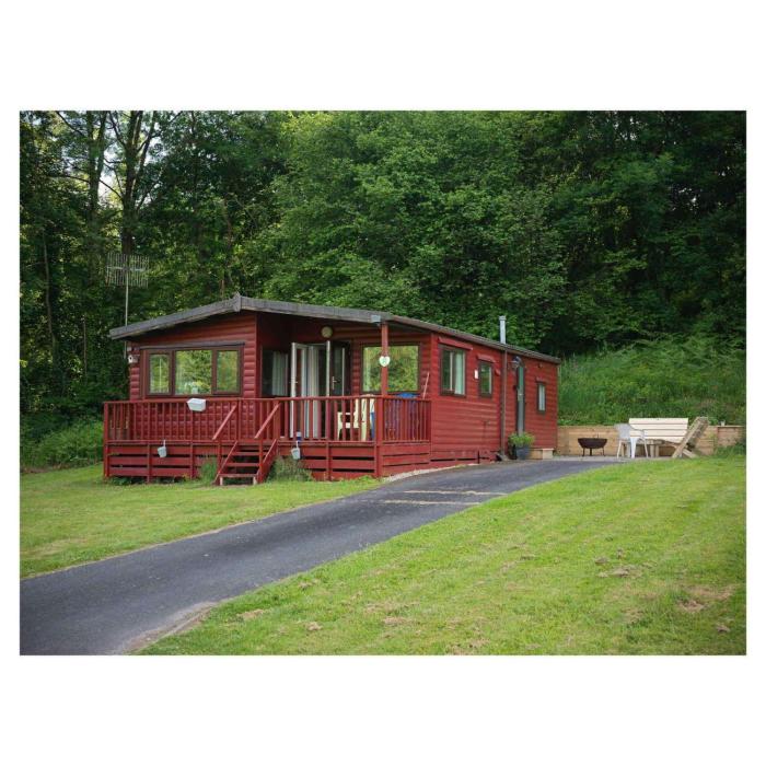 number 8 lodge caer beris