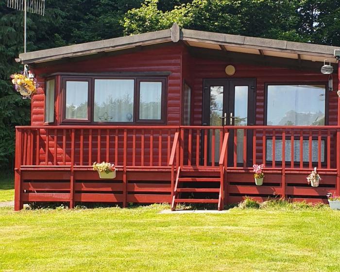 number 8 lodge caer beris
