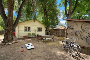 old town retreat w vintage flair near csu bikes