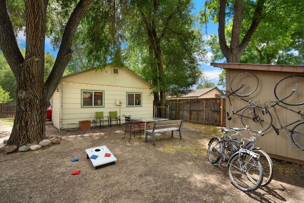 old town retreat w vintage flair near csu bikes