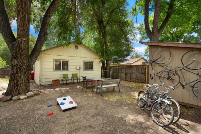 old town retreat w vintage flair near csu bikes