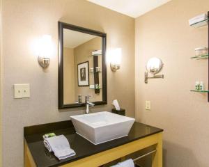 cambria hotel minneapolis maple grove