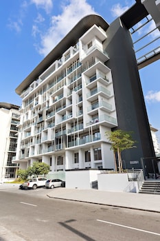 silkhaus oasis towers masdar city