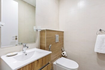 silkhaus oasis towers masdar city