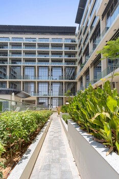 silkhaus oasis towers masdar city