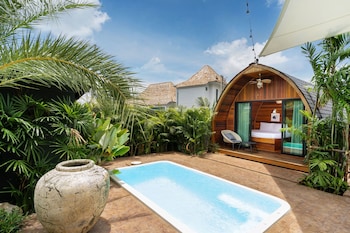 chalet style 2br pool villa pasak 1