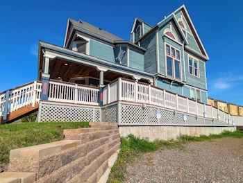 harris house