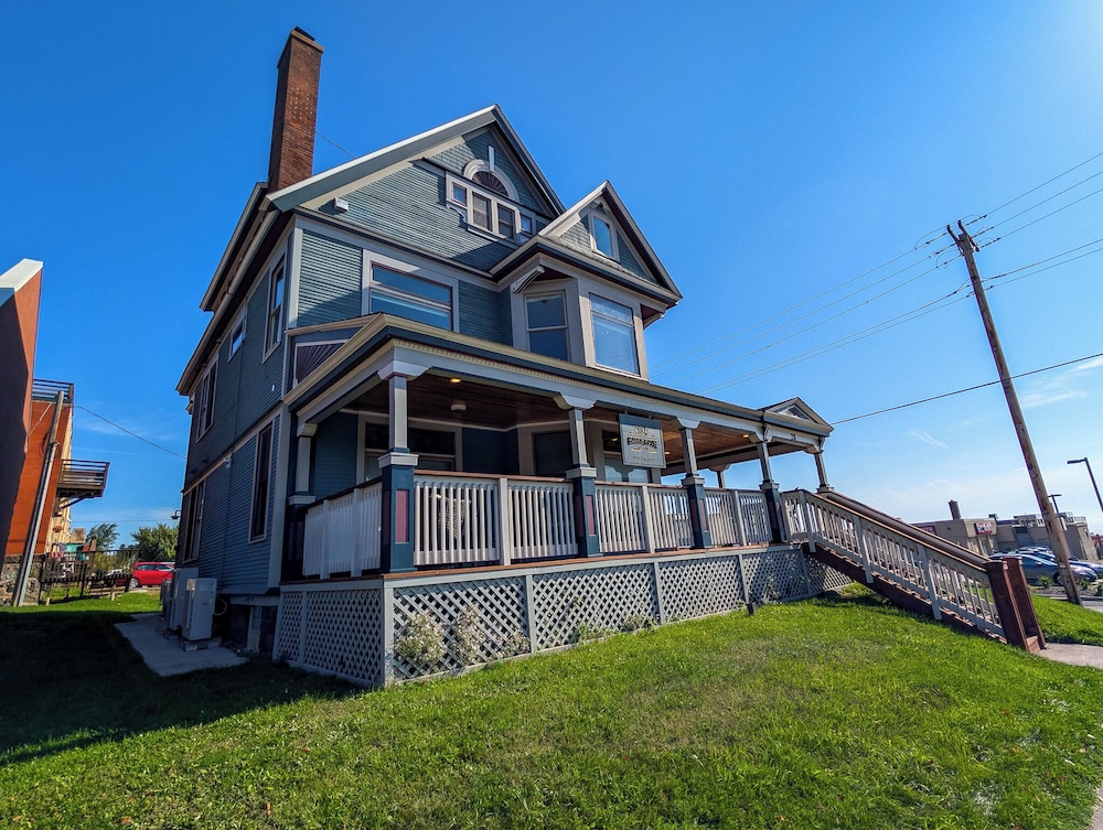 harris house