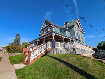 harris house