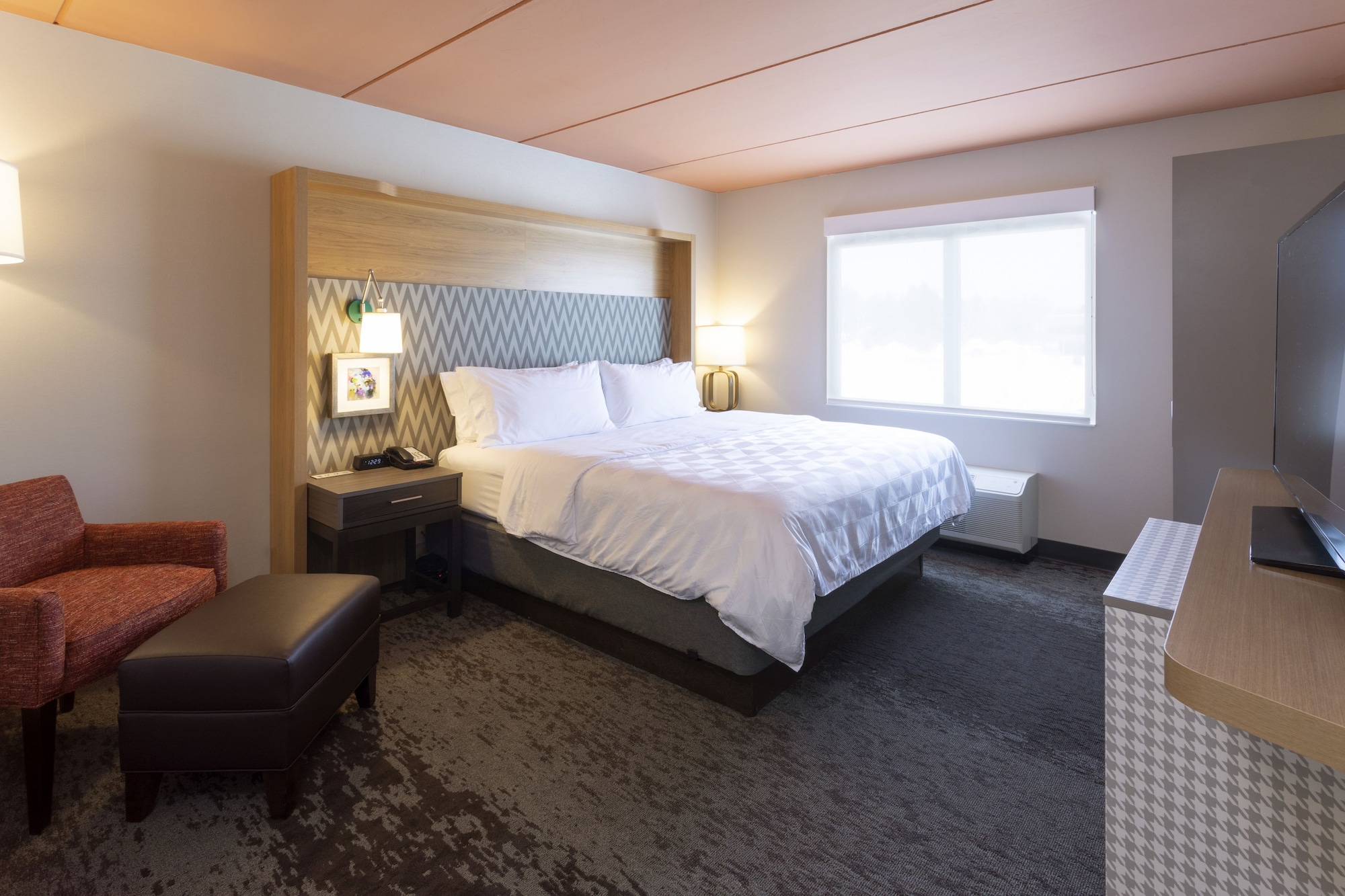 holiday inn marquette by ihg