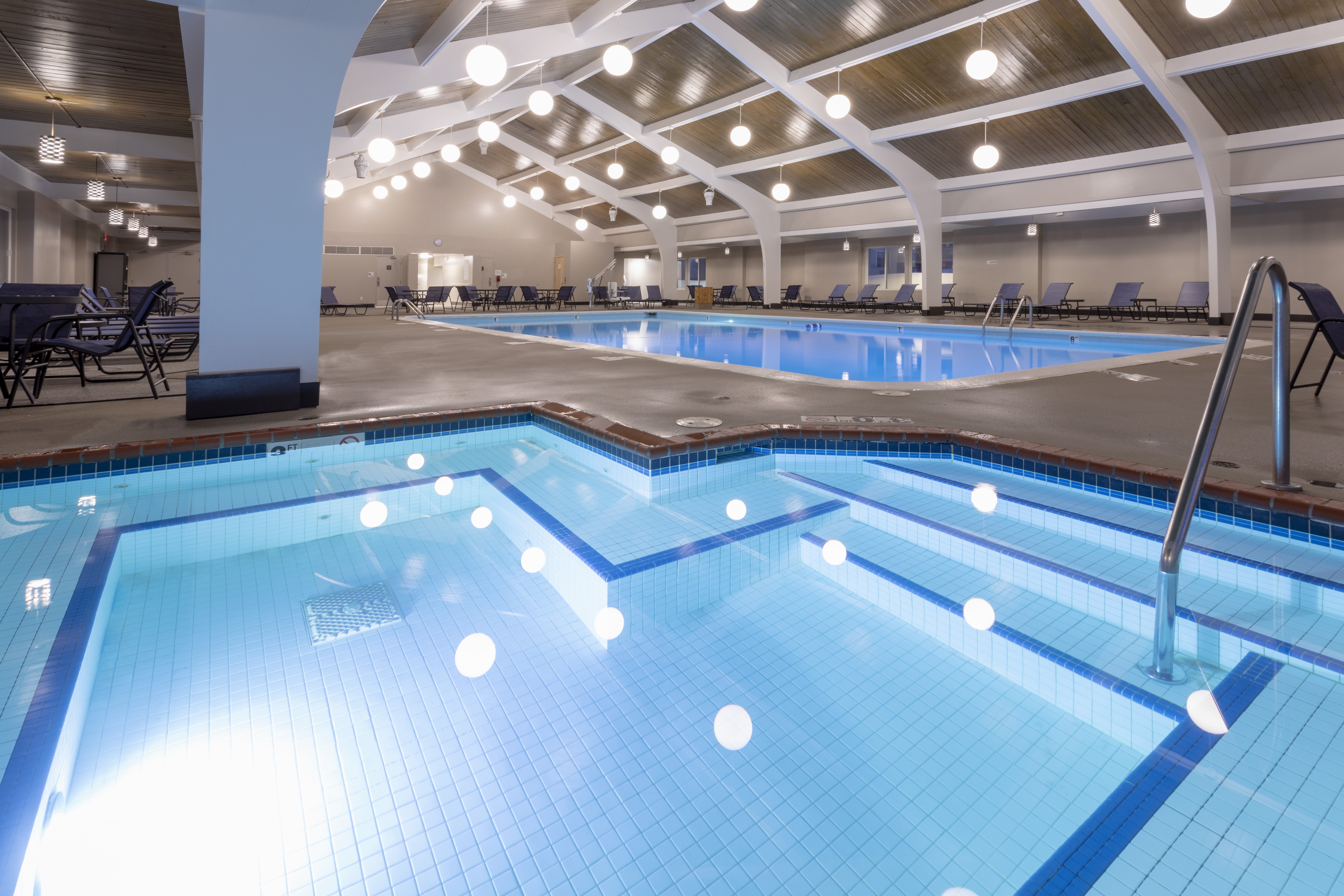 holiday inn marquette by ihg