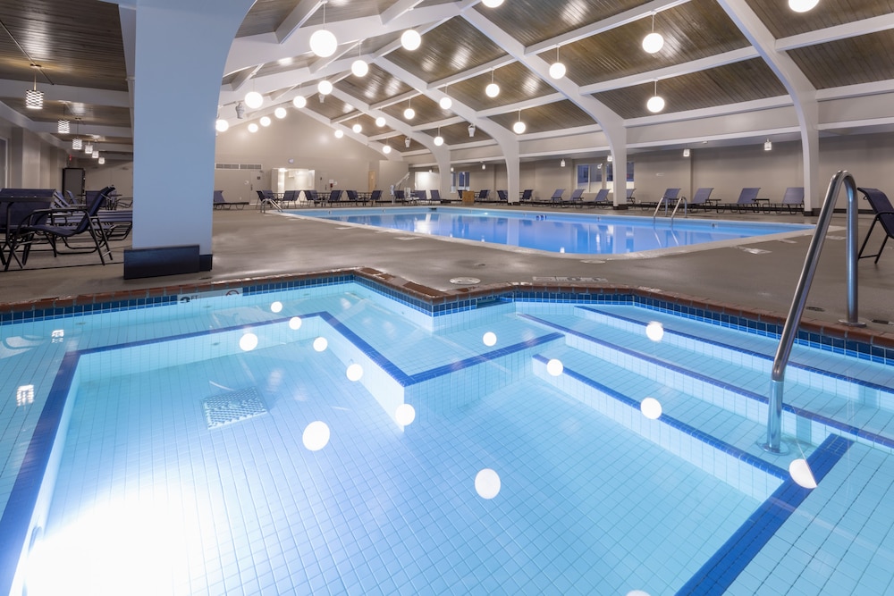 holiday inn marquette by ihg