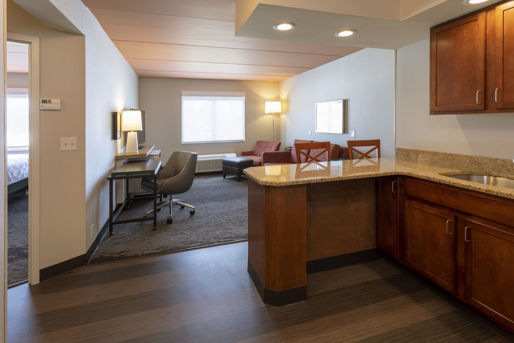 holiday inn marquette by ihg