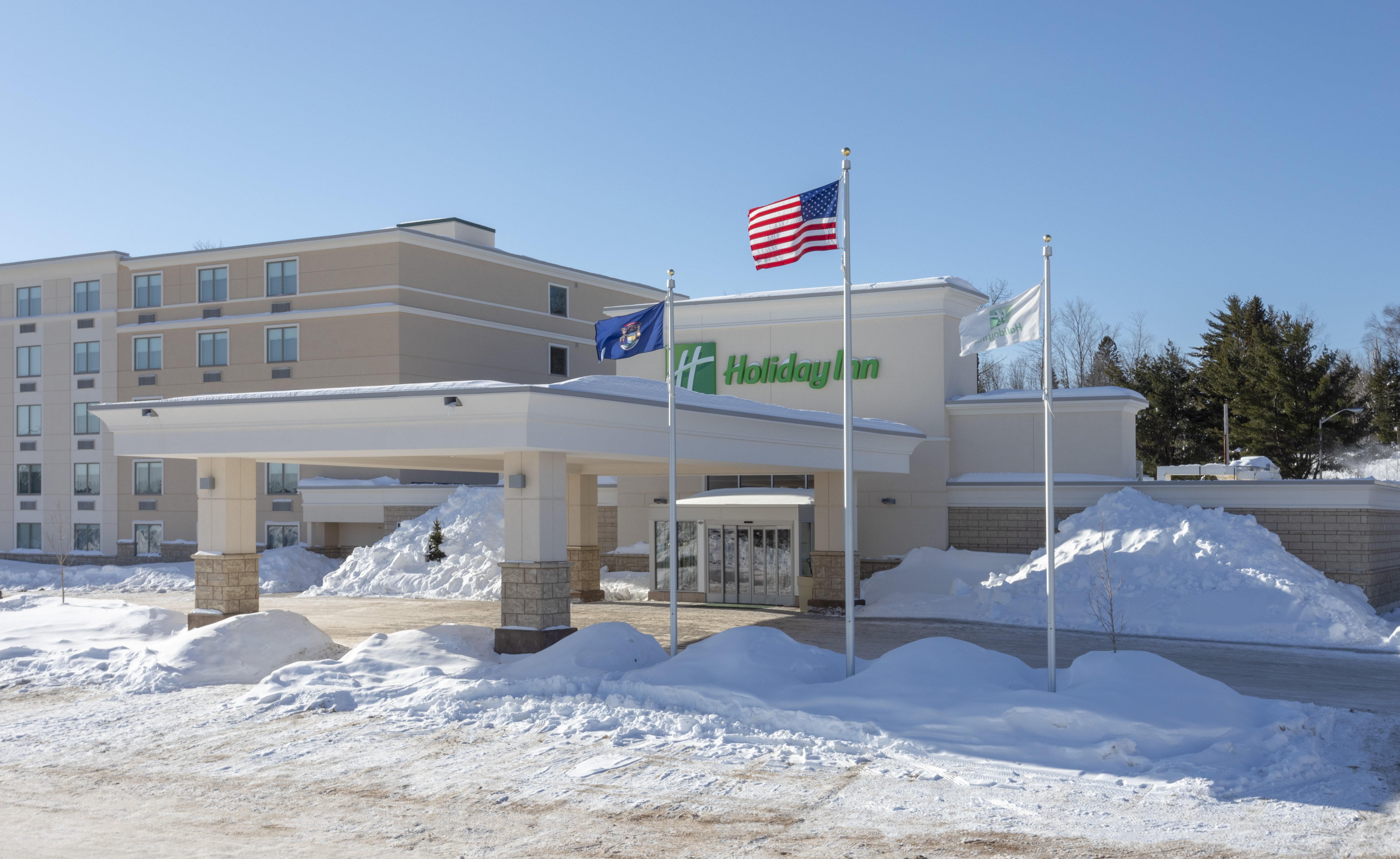holiday inn marquette by ihg