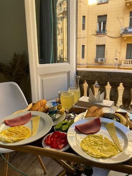 Hathor House,17 Kasr Al Nile,3 star