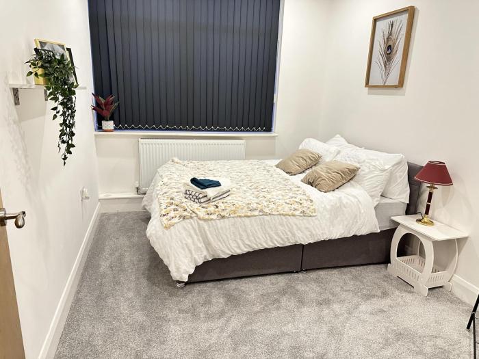 dudley delightful apartment with 2 bedrooms