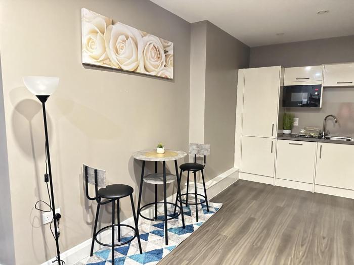 dudley delightful apartment with 2 bedrooms