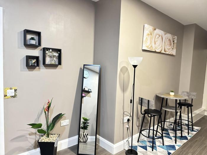 dudley delightful apartment with 2 bedrooms