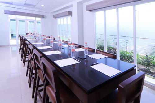 holiday inn express manzanillo by ihg