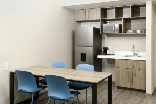 holiday inn express manzanillo by ihg