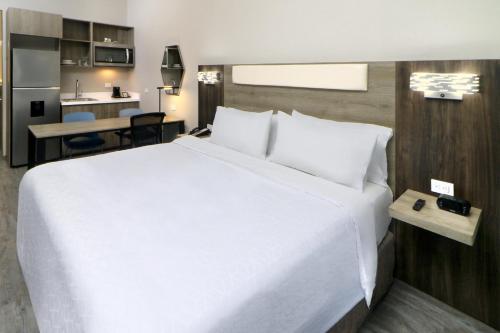 holiday inn express manzanillo by ihg