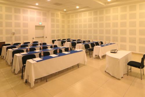 holiday inn express manzanillo by ihg