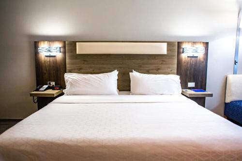 holiday inn express manzanillo by ihg