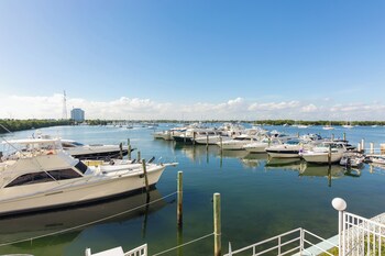 Boutique Apartments North Bay Village,,3 star