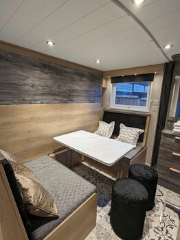 Woods Meadow Glamping,,4 star