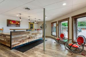 econo lodge lakeview