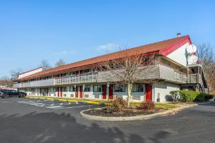 hometowne studios by red roof danville pa