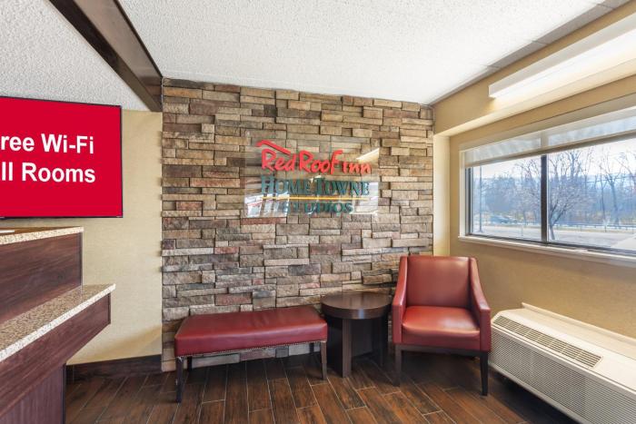 hometowne studios by red roof danville pa