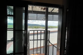 Hideaway Private Residence,,3 star