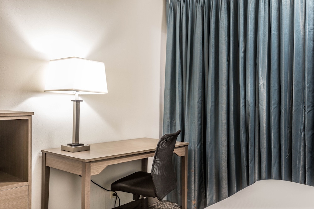 everspring inn and suites