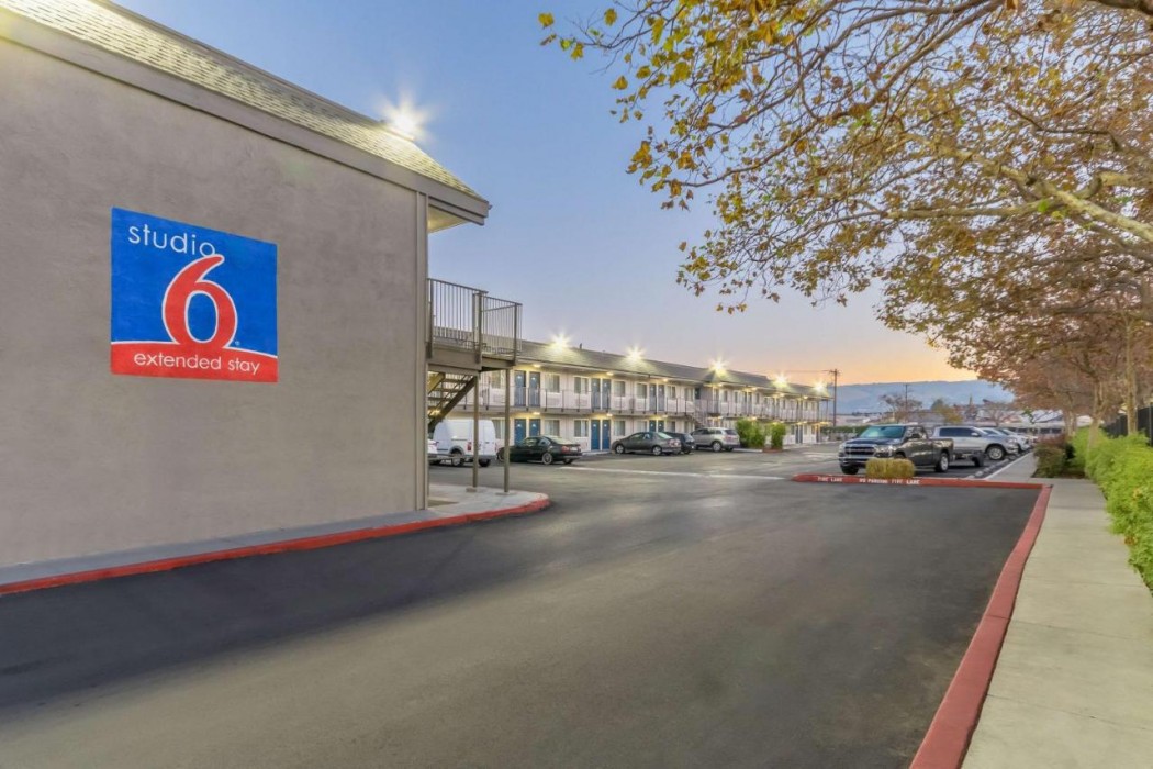 studio6 hayward ca silicon valley gateway