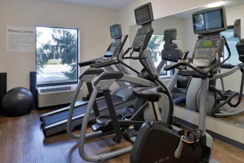 holiday inn express hotel and suites marysville by ihg