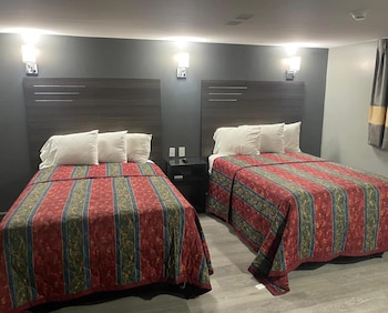Travelers Rest Motel,,2 star