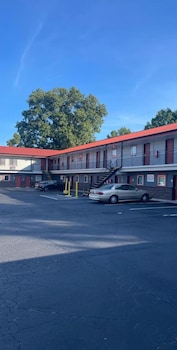 Travelers Rest Motel,,2 star