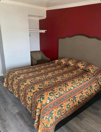Hi Rise Motel,12411 Long Beach Blvd,2 star