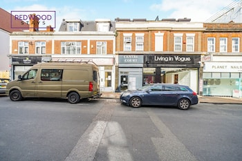 High Street Apartments By Redwood Stays,,3 star